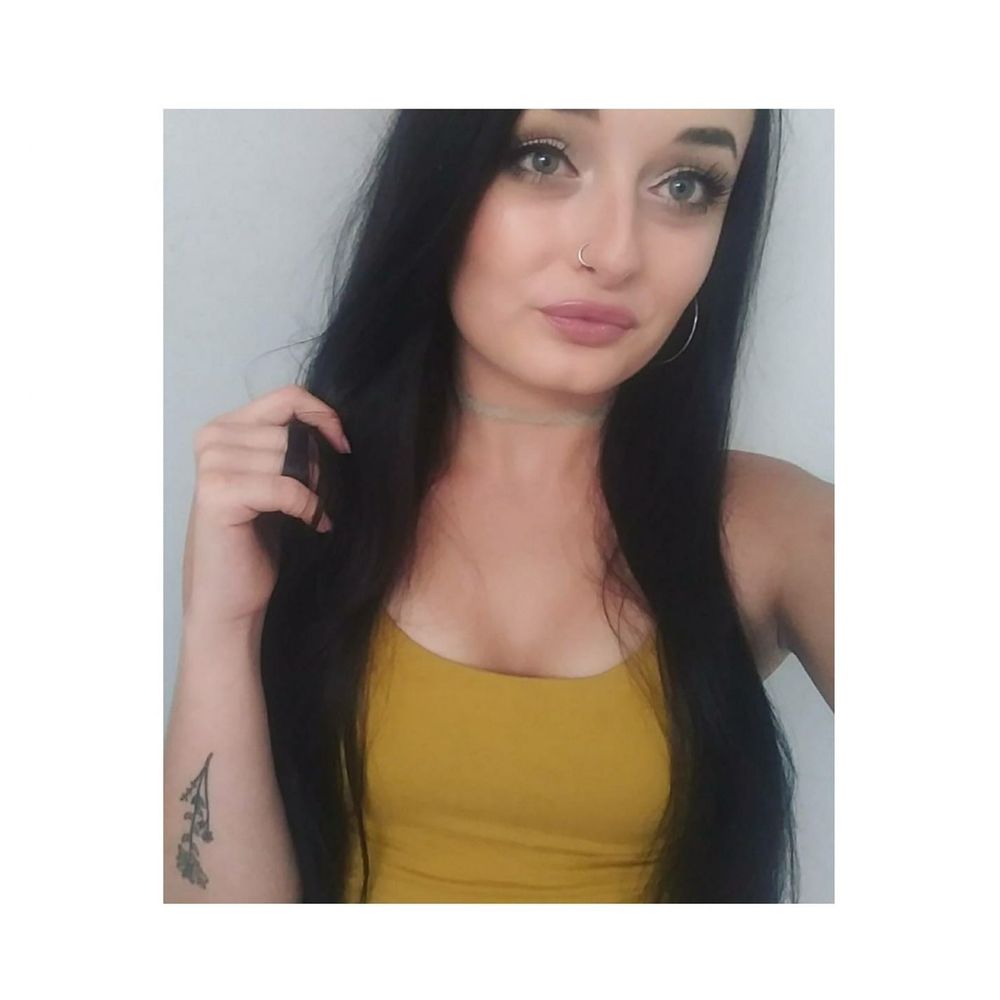 Meet your Posher, Courtney